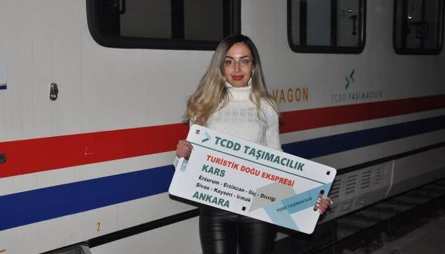 Turistik Doğu Ekspresi, Kars’tan Ankara’ya uğurlandı
