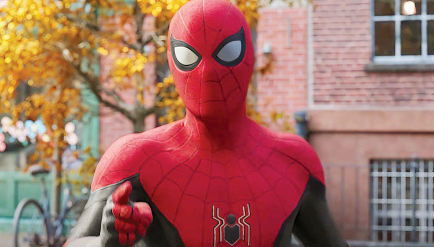 “Örümcek Adam” Tom Holland Kelebeke konuştu