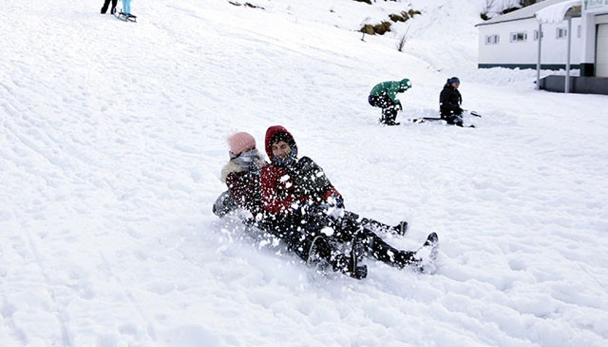 Hangi illerde okullar tatil Bugün okullar tatil mi Salı günü kar tatili olan iller ve ilçeler açıklandı