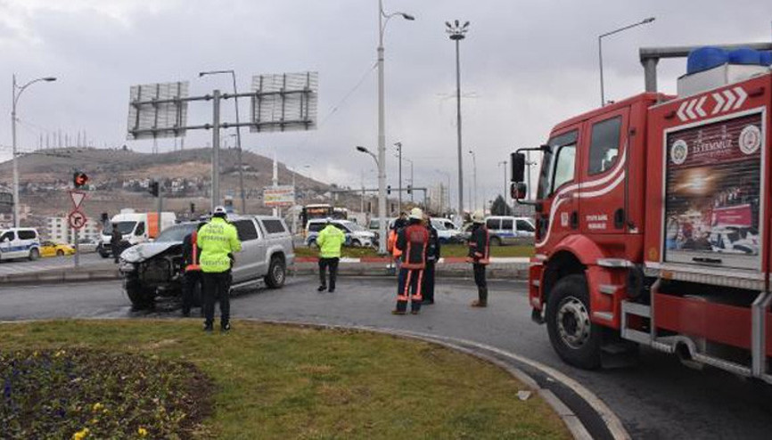 Şanlıurfa Valiliği koruma aracı ile otomobil çarpıştı: 4 yaralı
