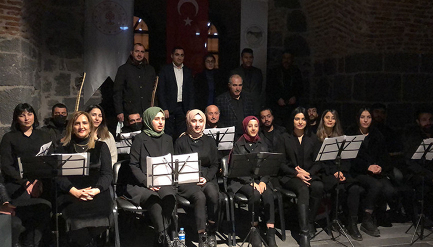 Sarıkamış şehitleri için türküler, ağıtlar seslendirildi