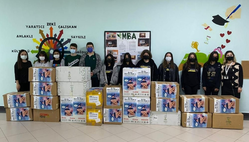 “Bu kış beni sen giydir” projesi ile 5 bin minik kalp daha ısındı “Bu kış beni sen giydir” projesi ile 5 bin minik kalp daha ısındı