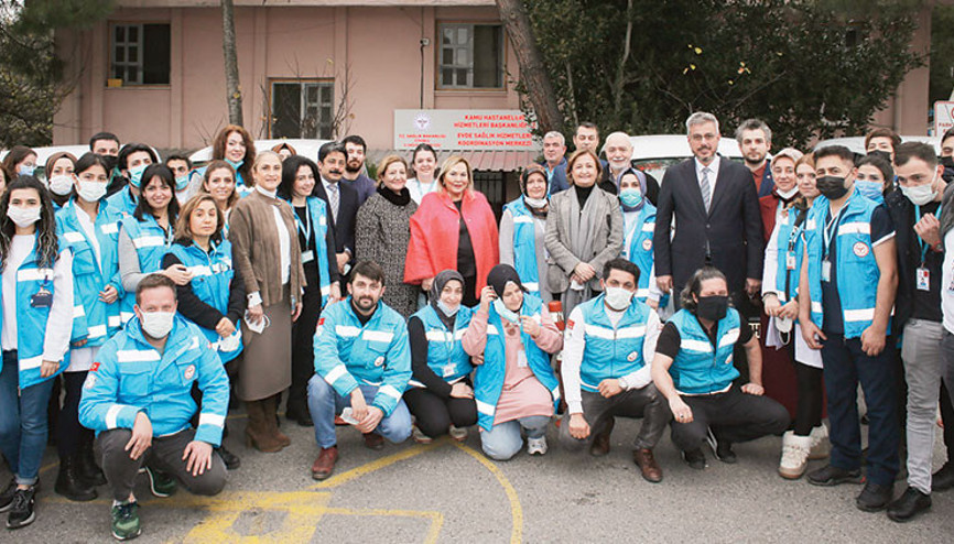 Sağlıkçılara yeni yıl hediyesi