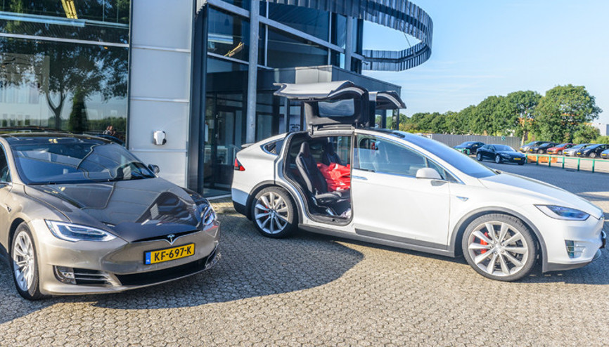 Elon Muska şok maliyet 475 bin Tesla geri çağırıldı