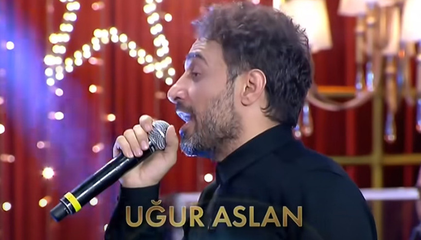Uğur Aslan kimdir, kaç yaşında, eşi kim Uğur Aslan Şarkılar Bizi Söyler yılbaşı özel konukları arasında