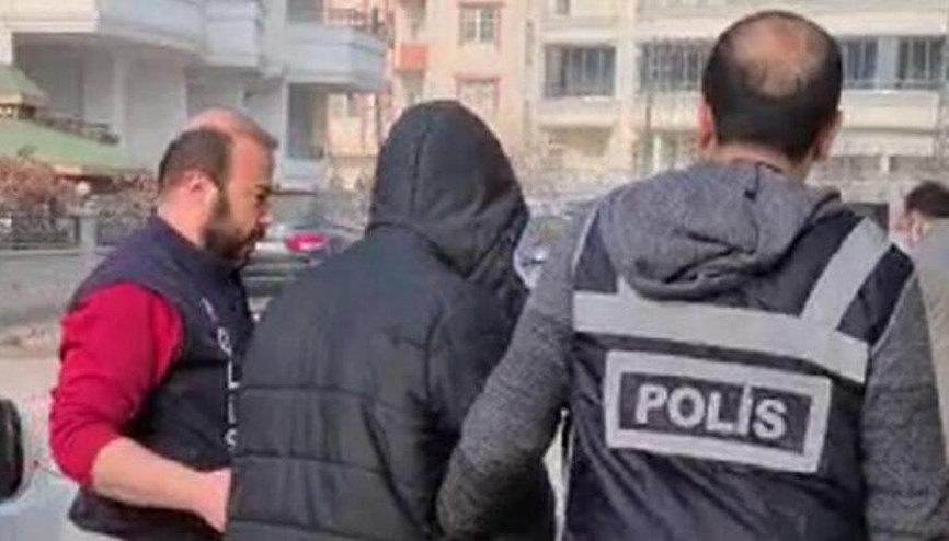 Kamerayı da çaldı ama hırsızları, cam parçasındaki parmak izi yakalattı