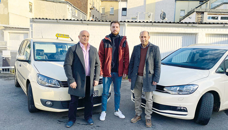 Almanya’da çoğu şehirde taksicilerin yüzde 70’i Türk Yolcular onlara emanet