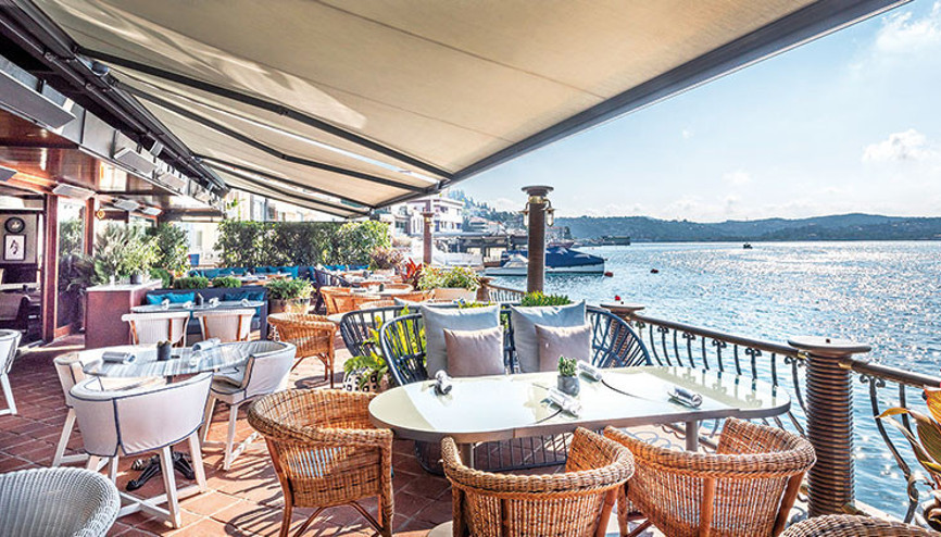 Biraz kruvasan, biraz pate... Biraz kruvasan, biraz pate...