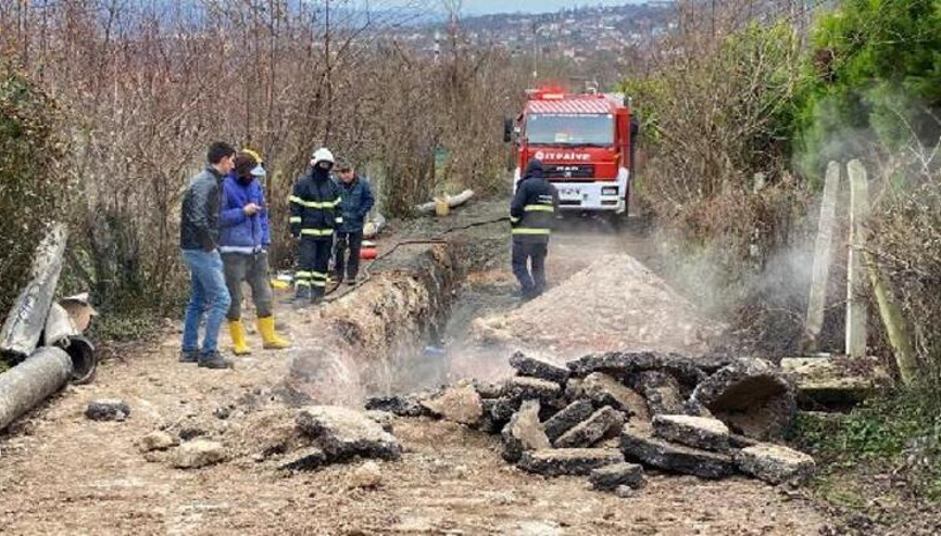 Kartepede doğal gaz boru hattının delinmesi paniğe neden oldu
