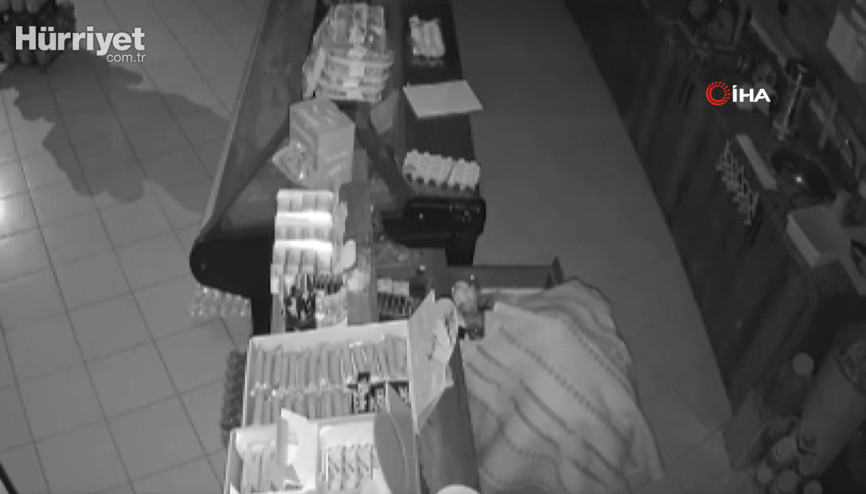 Battaniyeli hırsız yakayı ele verdi