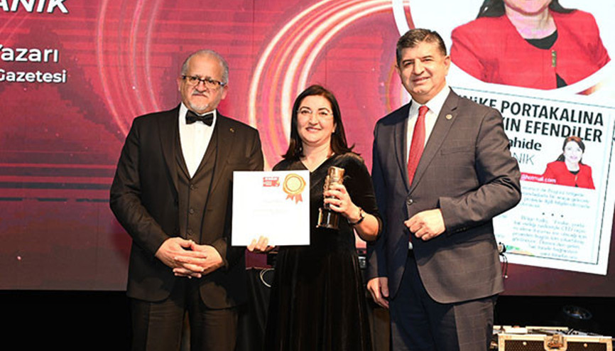 ANSİAD YILIN MEDYA ÖDÜLÜ HÜRRİYET’E ANSİAD YILIN MEDYA ÖDÜLÜ HÜRRİYET’E