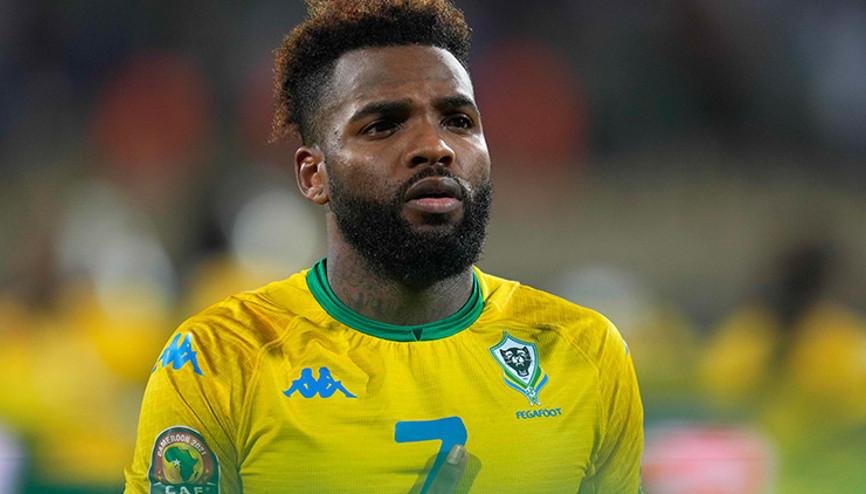 Son Dakika: Fenerbahçeden golcü hamlesi Boupendza ve sol bek...