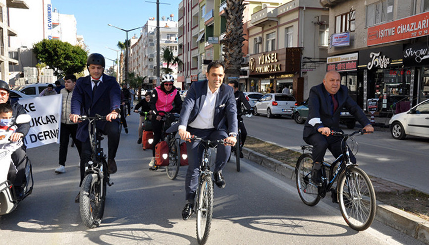 Down sendromlu ve otizmli çocuklar için 8 bin 500 kilometre pedal çevirdiler