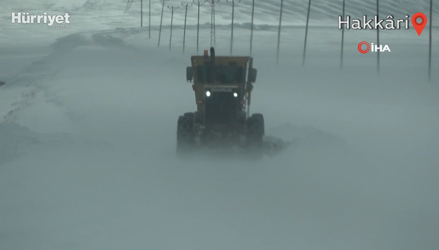 Tipide mahsur kalan 40 öğrenci kurtarıldı