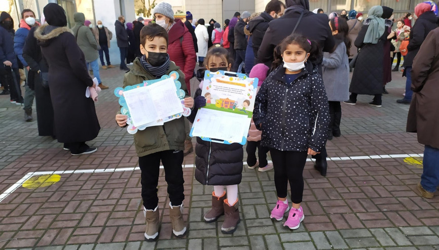 Yarıyıl tatili başladı... Öğrencilerin karne heyecanı