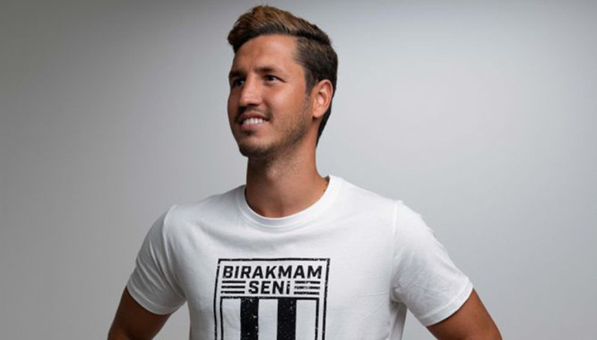 Son Dakika: Beşiktaşta Salih Uçan için sürpriz transfer iddiası İttifak Holding Konyaspor talip oldu...