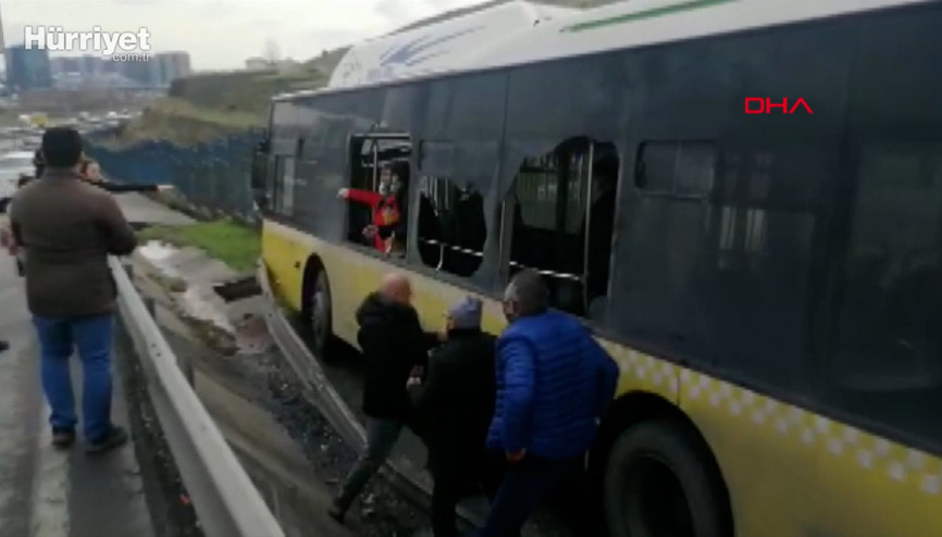 Sefaköyde İETT otobüsü kazası