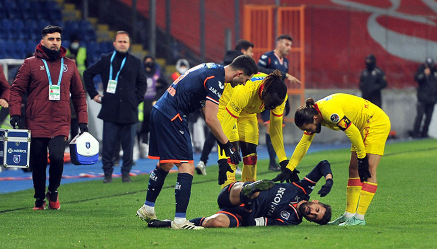 Emre Çolaktan sağlık çalışanına tepki çeken hareket