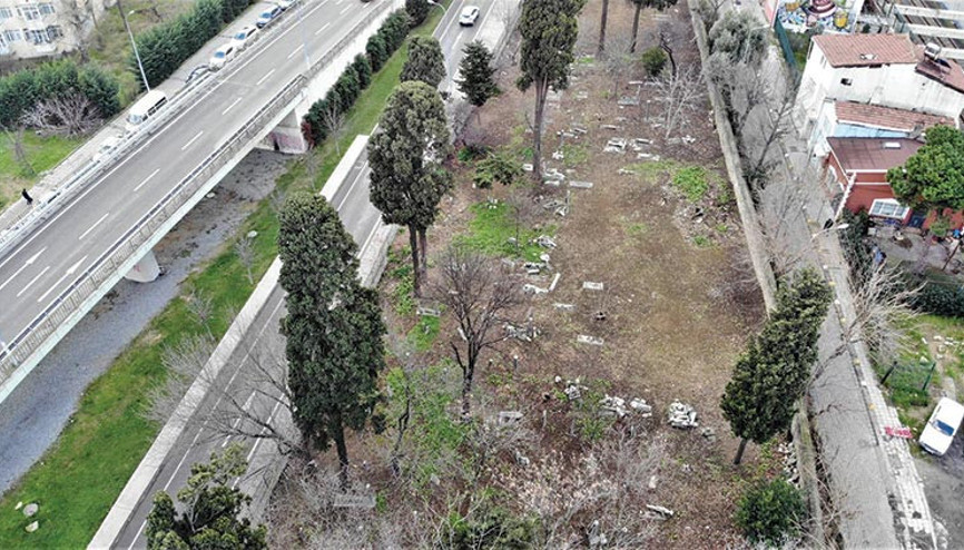 Defineciler talan etti