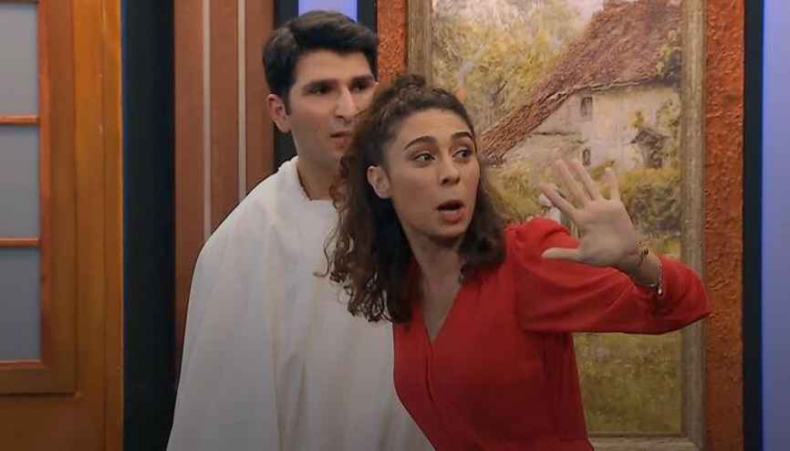 Çok Güzel Hareketler 2’den “Evde tek başına” skeci…