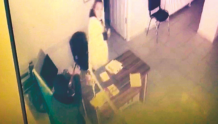 Katilin kanlı mont oyunu