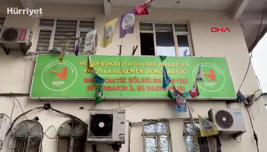 Diyarbakırda DBP il binasına terör operasyonu