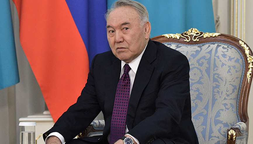 Kazakistan Senatosu, Nazarbayev’in ömür boyu başkanlık yetkilerini kaldırdı