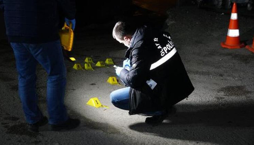 Bursada gece kulübünde silahlı kavga: 2 kardeş yaralı