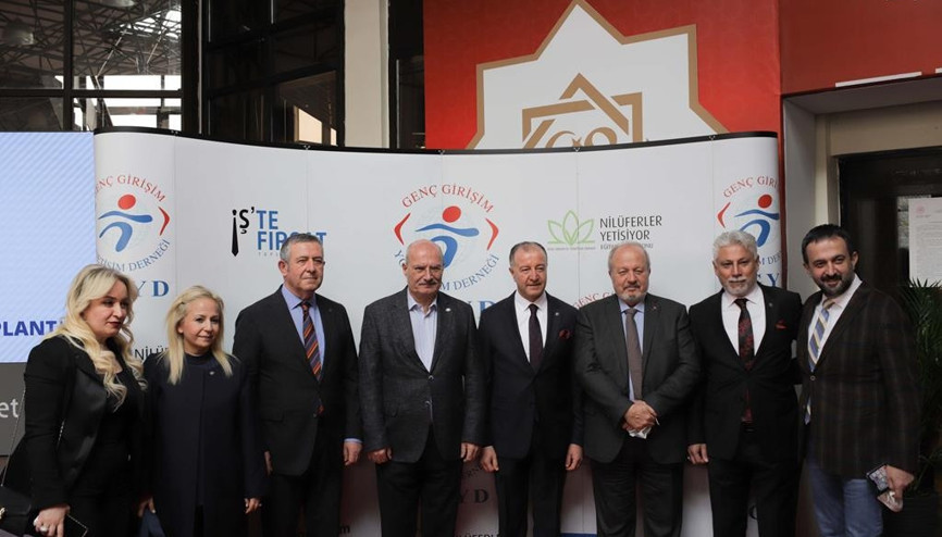 Kültür, sanat ve sanayide lider haline gelmeliyiz