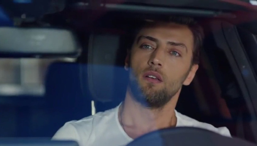 Yasak Elma Ekin kimdir Ceyhun Mengiroğlu, Yasak Elma oyuncuları arasında