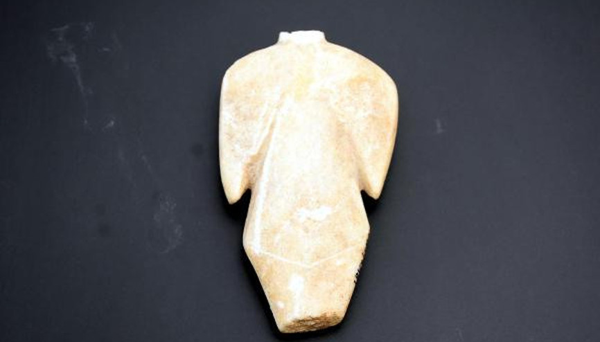 İzmirde heyecanlandıran gelişme 6 bin yıllık tanrıça heykelciği bulundu