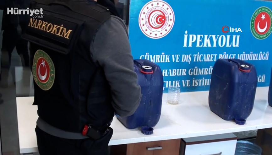 Habur Gümrük Kapısında bidonlara gizlenmiş 57 kilogramlık uyuşturucu ele geçirildi Habur Gümrük Kapısında bidonlara gizlenmiş 57 kilogramlık uyuşturucu ele geçirildi