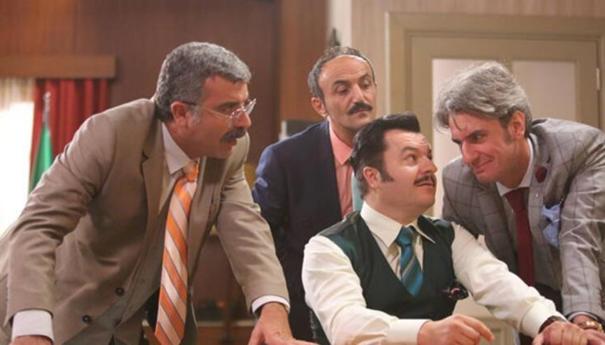 Kolonya Cumhuriyeti filminin konusu ne İşte Kolonya Cumhuriyetinin oyuncuları ve konusu Kolonya Cumhuriyeti filminin konusu ne İşte Kolonya Cumhuriyetinin oyuncuları ve konusu