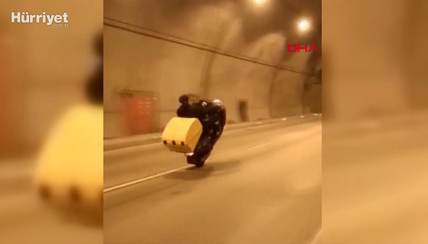 Beyoğlunda tünelde tehlikeli tek teker yolculuğu