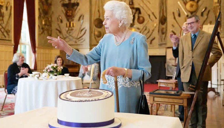 Kraliçe II. Elizabeth’in tahtta 70. yılı