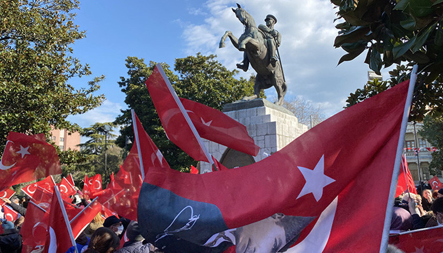 Samsunda 4 gündür devam eden Onur Anıtına saygı nöbeti marşlarla bitirildi