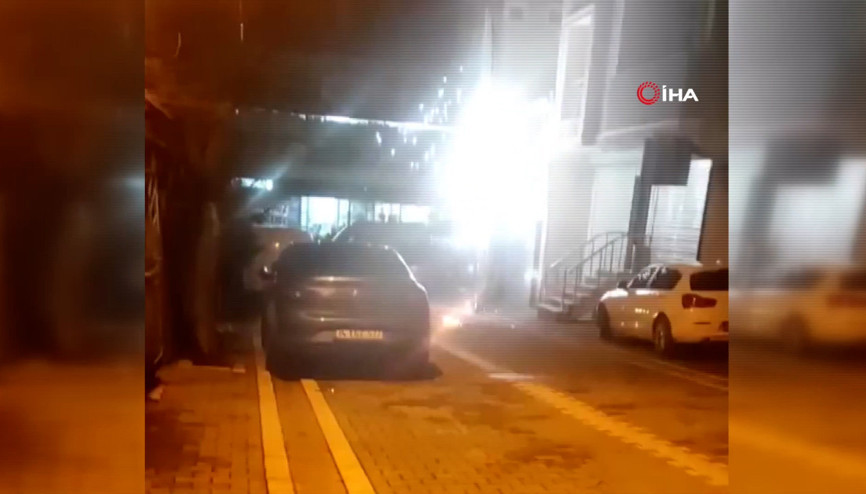 Esenyurt’ta patlayan elektrik direği yürekleri ağza getirdi