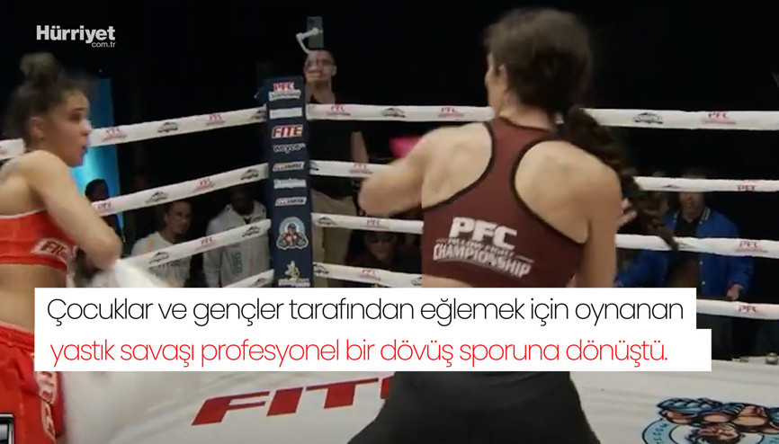 Yastık savaşı spor oldu: Eline yastığını alan rakibini tek vuruşta uyutmaya çalışıyor Yastık savaşı spor oldu: Eline yastığını alan rakibini tek vuruşta uyutmaya çalışıyor