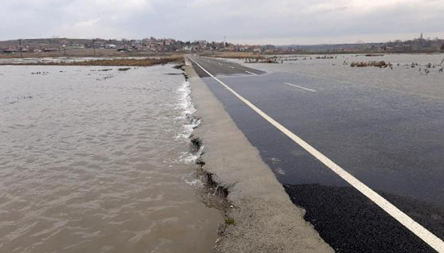 Taşan Ergene Nehri için sarı alarm Ekili alanlar sular altında