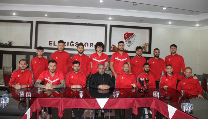 Elazığspor’da 16 transfer için imza töreni
