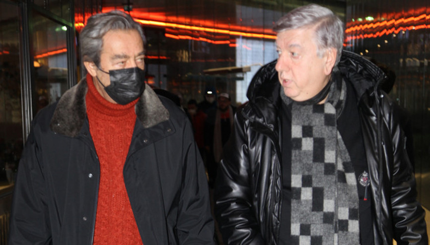 Kadir İnanır ve dostu Faik Çetiner bir arada