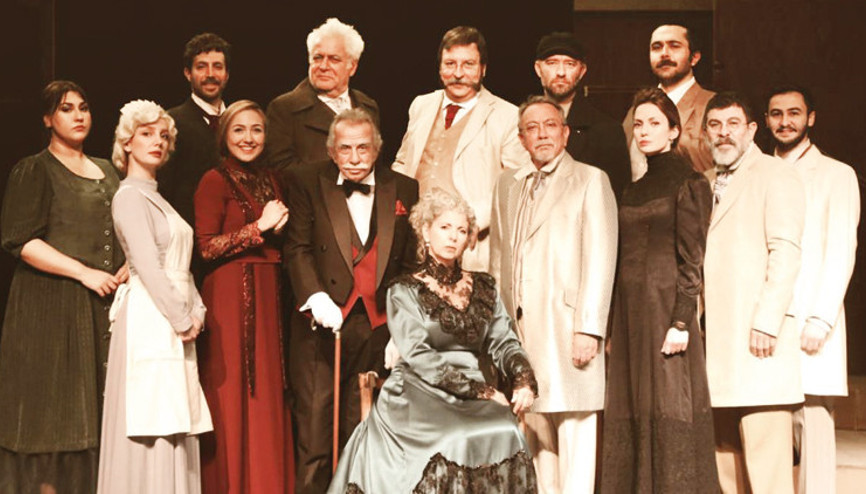 “Vişne Bahçesi” perdelerini açtı