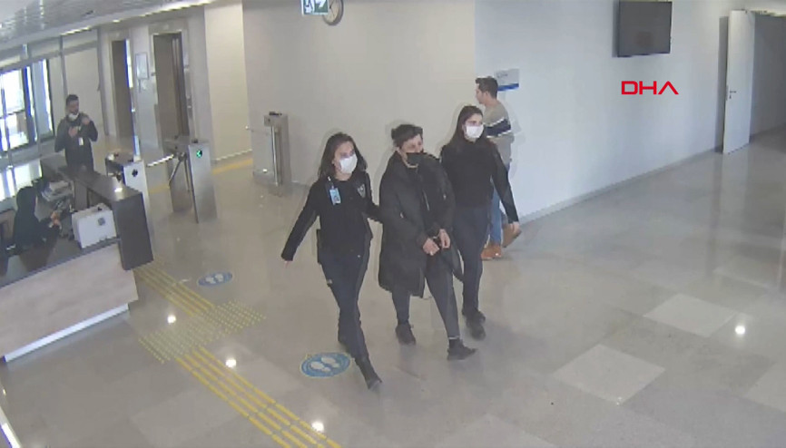 Göbek sandılar kilolarca altın çıktı