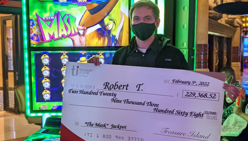 230.000 doları makinede bıraktı, bulunması üç hafta sürdü