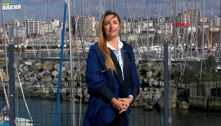Anneannesinin diktiği yelkenle başladı, olimpiyatlardaki ilk kadın başhakem oldu