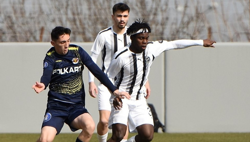 Manisa FK ile Menemenspor yenişemedi