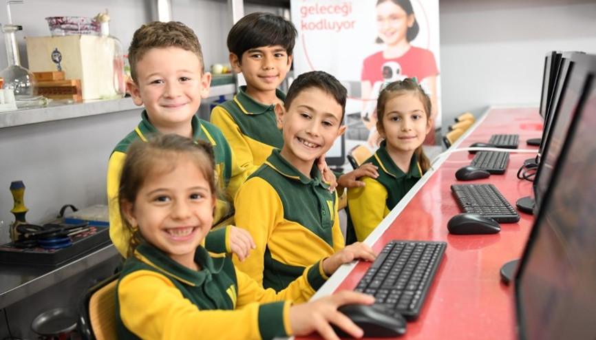 15 bin çocuğa güvenli internet eğitimi