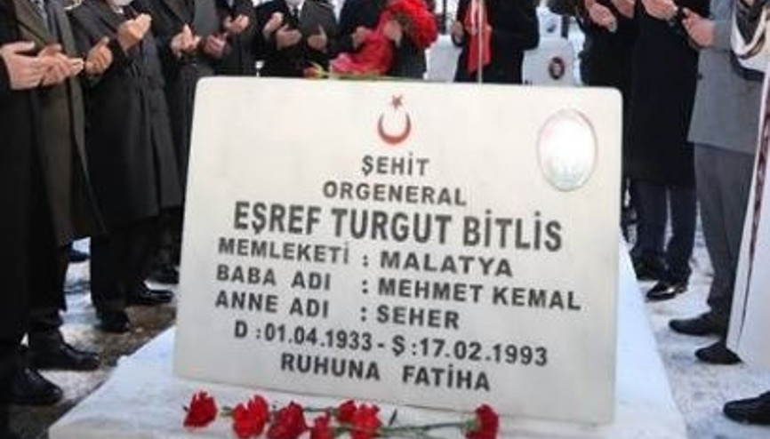 Eşref Bitlis ölüm yıl dönümünde anılıyor... Orgeneral Eşref Bitlis kimdir, ne zaman öldü