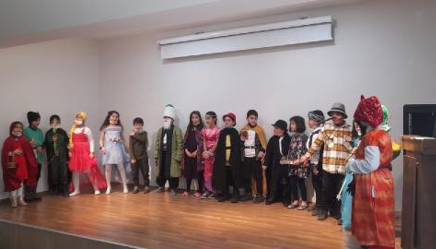 İlköğretim öğrencileri masal kahramanlarını canlandırdı