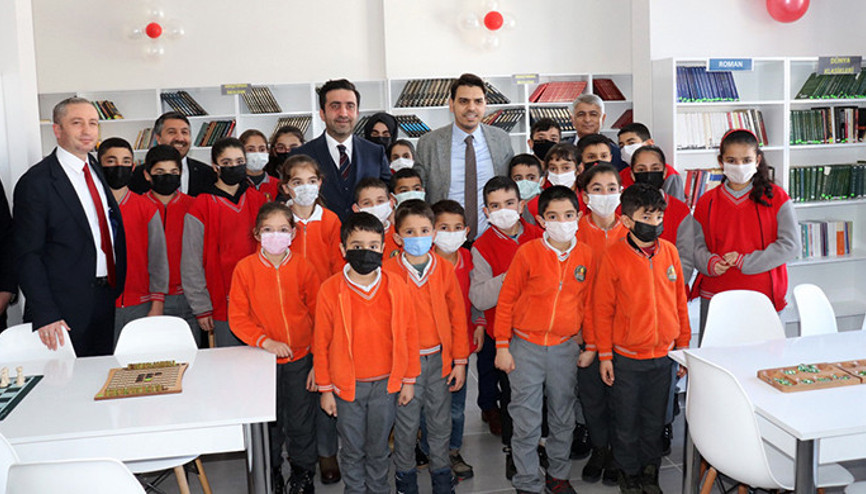 Hanau’da öldürülen Gökhan’ın adına Ağrı’da kütüphane açıldı